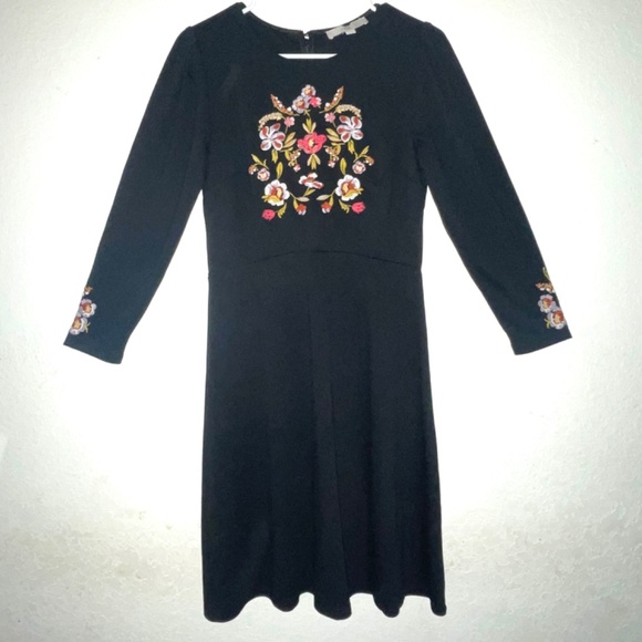 Ann Taylor LOFT  Black Floral Embroidered Boho Midi Dress SZ 4 - Picture 2 of 7